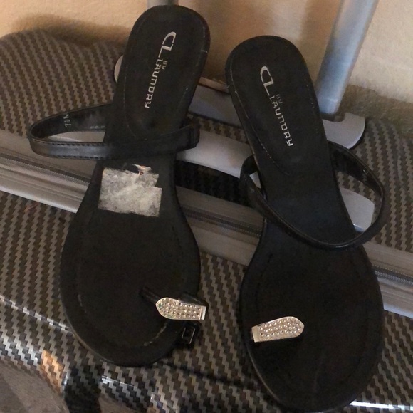 Black sandals - Picture 1 of 2
